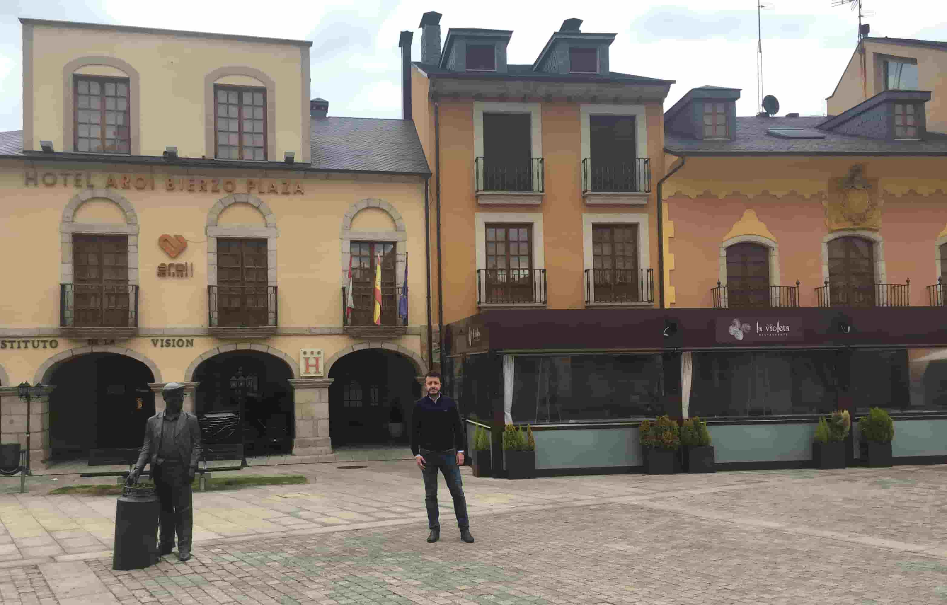 aval Grupo Hotelero Aroi